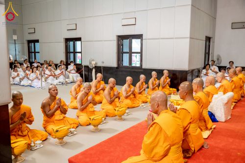 ภาพ No.223872:วันอาทิตย์ที่ 11 พฤษภาคม พ.ศ. 2568 พิธีอุปสมบทสามเณรเปรียญธรรมอุปสมบทอุทิศชีวิต 9 รูป อุบาสก 1 ท่าน ณ อุโบสถพระไตรปิฏกวัดพระธรรมกาย
