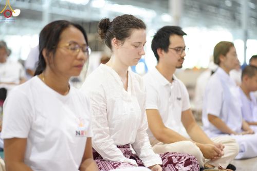 ภาพ No.136696:พิธีตักบาตร พิธีบูชาข้าวพระ ในวันอาทิตย์ต้นเดือนที่ 5 พฤษภาคม พ.ศ. 2567 ณ วัดพระธรรมกาย จ.ปทุมธานี