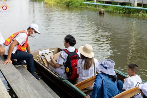 ภาพ No.117084:V.16 เป็นทีม การเตรียมงาน เก็บงาน การรับบุญของเจ้าหน้าที่หน่วยงานต่างๆ เพื่อโครงการธรรมยาตรา กตัญญูบูชามหาปูชนียาจารย์ พระมงคลเทพมุนี (สด จนฺทสโร) พระผู้ปราบมาร อนุสรณ์สถาน 7 แห่ง ปีที่ 12 ระหว่างวันที่ 2 - 31 มกราคม พ.ศ. 2567