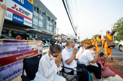 ภาพ No.120147:พิธีต้อนรับพระธรรมยาตรา ในโครงการธรรมยาตรา กตัญญูบูชา มหาปูชนียาจารย์ พระมงคลเทพมุนี(สด จนฺทสโร) พระผู้ปราบมาร อนุสรณ์สถาน 7 แห่ง ปีที่ 12 วันที่ 28 มกราคม พ.ศ. 2567 ณ วัดพระธรรมกาย จ.ปทุมธานี