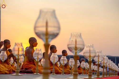 ภาพ No.75231:พิธีจุดประทีปถวายเป็นพุทธบูชา และบูชาธรรมมหาปูชนียาจารย์ ในโครงการธรรมยาตรากตัญญูบูชา มหาปูชนียาจารย์ พระมงคลเทพมุนี(สด จนฺทสโร) พระผู้ปราบมาร ปีที่ 11 ณ อนุสรณ์สถานลำดับที่ 7 สถานที่ขยายวิชชาธรรมกาย วัดพระธรรมกาย จ.ปทุมธานี วันที่ 31 มกราคม พ.ศ. 2566