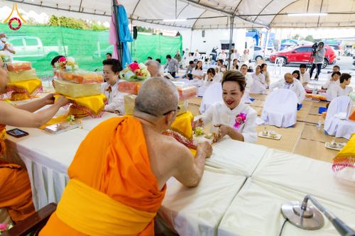 ภาพ No.289830:วันที่ 8 มกราคม พ.ศ. 2569 พิธีถวายภัตตาหารเป็นสังฆทาน แด่พระธรรมยาตรา ณ อนุสรณ์สถานคลองบางนางแท่น อ.สามพราน จ.นครปฐม ในโครงการธรรมยาตรา กตัญญูบูชา มหาปูชนียาจารย์ พระมงคลเทพมุนี(สด จนฺทสโร) พระผู้ปราบมาร อนุสรณ์สถาน 7 แห่ง ปีที่ 14