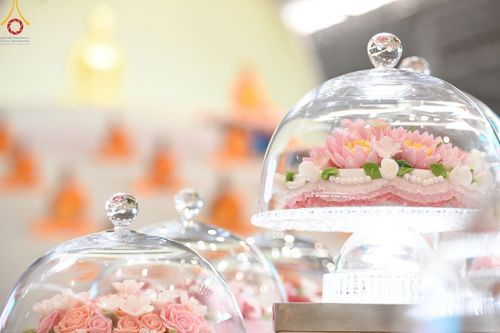 ภาพ No.136751:พิธีตักบาตร พิธีบูชาข้าวพระ ในวันอาทิตย์ต้นเดือนที่ 5 พฤษภาคม พ.ศ. 2567 ณ วัดพระธรรมกาย จ.ปทุมธานี