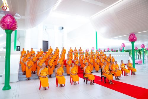 ภาพ No.141520:พิธีบรรพชาอุปสมบท โครงการอุปสมบทหมู่รุ่นผู้บริหาร รุ่นที่ 14 โครงการอุปสมบทหมู่ธรรมทายาท ระดับอุดมศึกษา รุ่นที่ 51 ภาคฤดูฝน ณ โบสถ์พระไตรปิฎก วัดพระธรรมกาย ในวันเสาร์ที่ 15 มิถุนายน พ.ศ. 2567