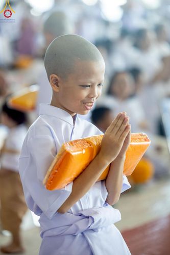 ภาพ No.215138:วันเสาร์ที่ 5 เมษายน พ.ศ. 2568 พิธีเวียนประทักษิณรอบพระมหาธรรมกายเจดีย์  พิธีวันทาเจดีย์ พิธีขอขมาและมอบผ้าไตร ในโครงการบรรพชาสามเณรฟื้นฟูพระพุทธศาสนาทั่วไทย , โครงการหน่อแก้วเปรียญธรรม รุ่นที่ 13 ,  โครงการสามเณรยุวธรรมทายาท รุ่นที่ 33 , โครงการสามเณรมั