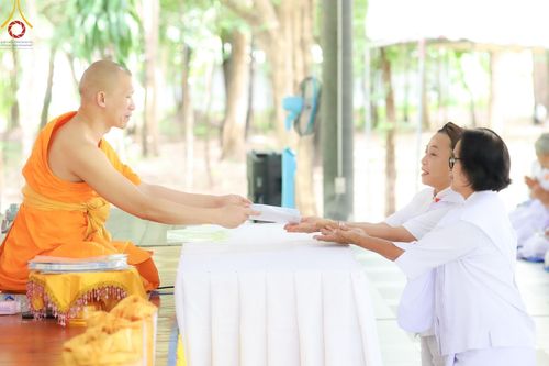 ภาพ No.158460:โครงการอบรมอุบาสก อุบาสิกาแก้ว  ตัวแทนทอดกฐิน 30,000 วัด ทั่วไทย บูชาธรรม 80 ปี หลวงพ่อธัมมชโย ระหว่างวันที่ 20-22 กันยายน พ.ศ. 2567 ณ จังหวัดบุรีรัมย์ รุ่นที่ 3