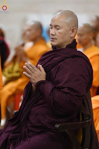 ภาพ No.207420:พิธีตักบาตร และปฏิบัติธรรมช่วงสาย ในวันมาฆบูชา วันพุธที่ 12 กุมภาพันธ์ พ.ศ. 2568 ณ วัดพระธรรมกาย จังหวัดปทุมธานี