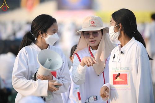 ภาพ No.208269:V.55 สารพัดV สารพัดดี ที่วัดพระธรรมกาย ในโครงการธรรมยาตรา กตัญญูบูชา มหาปูชนียาจารย์ พระมงคลเทพมุนี (สด จนฺทสโร) พระผู้ปราบมาร อนุสรณ์สถาน 7 แห่ง ปีที่ 13 ระหว่างวันที่ 2-31 มกราคม พ.ศ. 2568