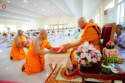 ภาพ No.142361:พิธีทอดผ้าป่าเพื่องานพระพุทธศาสนา , พิธีเจริญพระพุทธมนต์ , พิธีถวายสังฆทานแด่คณะสงฆ์ น้อมบูชาธรรม 80 ปี หลวงพ่อธัมมชโย และครบรอบ 12 ปี ธรรมอุทยานบ้านแป้ง อำเภอพรหมบุรี จังหวัดสิงห์บุรี ในวันเสาร์ที่ 22 มิถุนายน พ.ศ. 2567