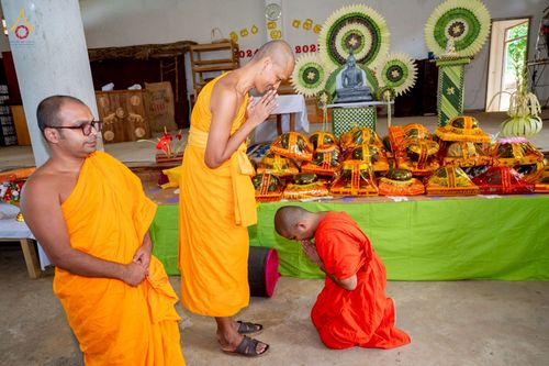 ภาพ No.262995:วันที่ 22 ตุลาคม พ.ศ. 2568 พิธีทอดกฐินสมทบ วัดกัลยาณมิตรต่างประเทศ  บูชาธรรม 81 ปี หลวงพ่อธัมมชโย ณ วัดโกฮอน ราชมหาวิหารายา และวัดศรีสุธรรมมารามายา   เมืองมาตะเล ประเทศศรีลังกา 