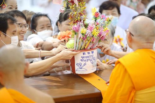 ภาพ No.258607:วันที่ 19 ตุลาคม พ.ศ. 2568 พิธีทอดกฐินสามัคคีทั่วไทย 30,000 วัด โดยคณะศิษยานุศิษย์ บูชาธรรม 81 ปี หลวงพ่อธัมมชโย ณ ศูนย์ปฎิบัติธรรมน้ำใสใจสว่าง  เขตบางกอกน้อย กรุงเทพมหานคร