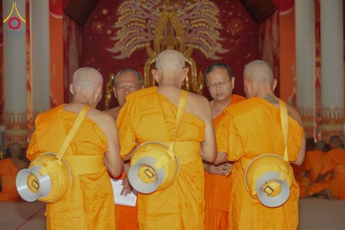 ภาพ No.179938:พิธีบรรพชาสามเณรและอุปสมบท โครงการบรรพชาอุปสมบทหมู่บูชาธรรมมหาปูชนียจารย์ ณ วัดพระธาตุจอมทอง และ วัดพระธาตุศรีโคมคำ อ.เมือง จ.พะเยา วันอังคารที่ ๓ ธันวาคม พ.ศ. ๒๕๖๗