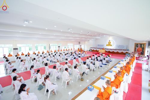 ภาพ No.149578:พิธีทอดผ้าป่ามหามงคล เพื่องานพระพุทธศาสนา , พิธีเจริญพระพุทธมนต์ และพิธีถวายสังฆทานแด่คณะสงฆ์ เนื่องในวันธรรมชัย 56 พรรษา น้อมบูชาธรรมหลวงพ่อธัมมชโย ณ ธรรมอุทยานบ้านแป้ง จ.สิงห์บุรี วันเสาร์ที่ 24 สิงหาคม พ.ศ. 2567