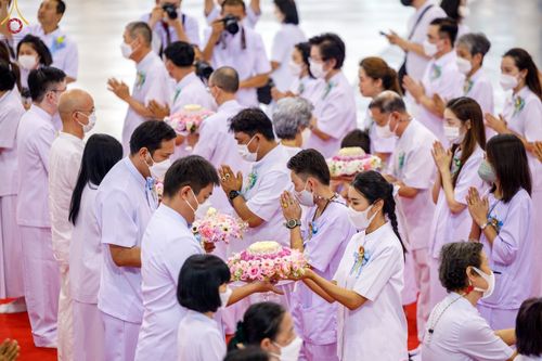 ภาพ No.77005:พิธีหล่อพระบรมพุทธเจ้า ในวันมาฆบูชา อาทิตย์ต้นเดือนที่ 6 มีนาคม พ.ศ. 2566 ณ วัดพระธรรมกาย จ.ปทุมธานี