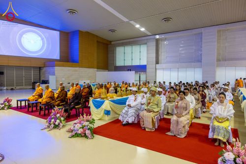 ภาพ No.209636:วันอาทิตย์ที่ 2 มีนาคม พ.ศ. 2568 พิธีภาคบ่าย สัมมนาพิเศษ, ปฏิบัติธรรม พิธีรับมอบพระบรมสารีริกธาตุ ณ สภาธรรมกายสากล วัดพระธรรมกาย