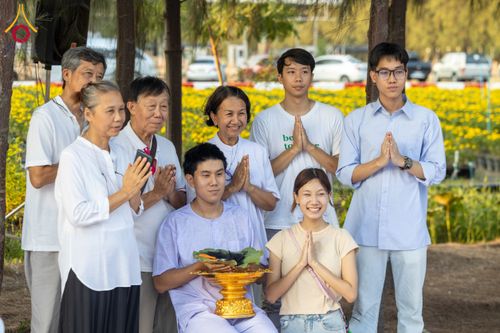 ภาพ No.135302:พิธีปลงผม ธรรมทายาท ระดับอุดมศึกษา รุ่นที่ 51 ภาคฤดูร้อน ณ วัดพระธรรมกาย จ.ปทุมธานี วันเสาร์ที่ 6 เมษายน พ.ศ. 2567