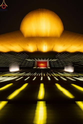 ภาพ No.59875:คณะสงฆ์และสาธุชนร่วมใจกัน สวดมนต์บทธัมมจักกัปปวัตนสูตร ครบ 6,315,808,080 จบ และจุดประทีปแปรอักษร ถวายเป็นพุทธบูชา เนื่องในวาระ "ฉลองอายุวัฒนมงคล 80 ปี หลวงพ่อธัมมชโย" ณ ลานธรรม มหารัตนวิหารคด วัดพระธรรมกาย