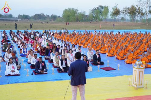 พิธีจุดโคมประทีปถวายเป็นพุทธบูชา ในโครงการบรรพชา 1,250 รูป ณ แดนประสูติ สวนลุมพินี ประเทศเนปาล วันที่ 17 มีนาคม พ.ศ. 2567