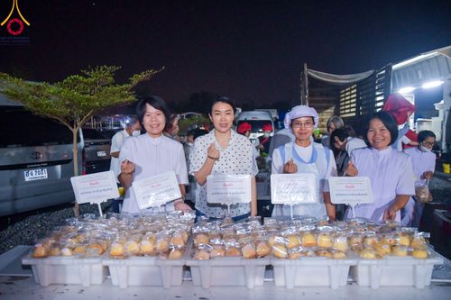 ภาพ No.114476:พิธีถวายภัตตาหารเป็นสังฆทาน แด่คณะพระธรรมยาตรา ปีที่ 12 วันที่ 18 มกราคม พ.ศ. 2567 ณ วัดโบสถ์(บน) บางคูเวียง จ.นนทบุรี