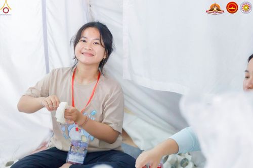 ภาพ No.224737:วันที่ 11 -12 พฤษภาคม พ.ศ. 2568 คณะพระอาจารย์ เจ้าหน้าที่ อาสาสมัคร นักศึกษา ทั้งชาวอินโดนีเซีย และชาวไทย ร่วมแรงร่วมใจ เตรียมงาน เก็บงาน ในวันวิสาขบูชา ณ พระมหาเจดีย์บรมพุทโธ ประเทศอินโดนีเซีย