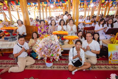 ภาพ No.173205:พิธีทอดกฐิน วัดช้างใหญ่ จ.พระนครศรีอยุธยา ในโครงการกฐินสามัคคีทั่วไทย 30,000 วัด บูชาธรรม 80 ปี หลวงพ่อธัมมชโย โดยคณะศิษยานุศิษย์วัดพระธรรมกาย วันที่ 2 พฤศจิกายน พ.ศ. 2567