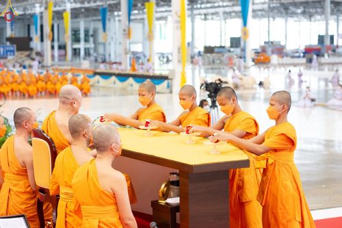 ภาพ No.88135:พิธีมุทิตาสักการะ เปรียญธรรม 9,6,3 และบาลีศึกษา 6,3  พิธีมอบดวงแก้วสามเณรทรงบาลีไวยากรณ์ วันอาทิตย์ 17 กันยายน พ.ศ. 2566 ณ สภาธรรมกายสากล วัดพระธรรมกาย