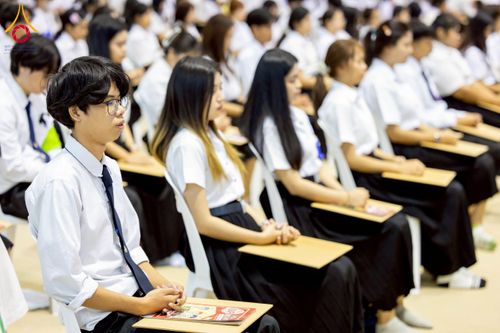 ภาพ No.273293:วันที่ 23 พฤศจิกายน พ.ศ. 2568 การสอบตอบปัญหาธรรมะ ทางก้าวหน้า "ระดับอุดมศึกษา" ณ ห้องแก้วสารพัดนึก 1 สภาธรรมกายสากล วัดพระธรรมกาย จ.ปทุมธานี