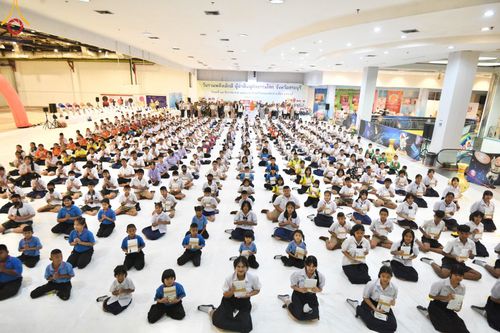 ภาพ No.102327:วันรวมพลังเด็กดี ผู้นำฟื้นฟูศีลธรรมโลก จังหวัดสระบุรี ณ ห้างทวีกิจคอมเพล็กซ์  อ.เมือง จ.สระบุรี วันพุธที่ 13 ธันวาคม พ.ศ. 2566