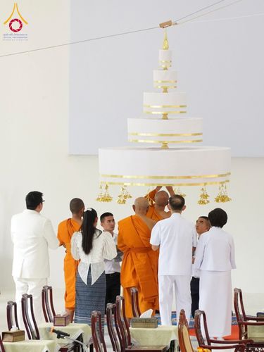 ภาพ No.152493:พิธียกฉัตรขาว 5 ชั้น กางกั้นถวายองค์พระประธาน อาคารปฏิบัติธรรมวัดสายสุวพรรณ ต.คลองสี่ อ.คลองหลวง จ.ปทุมธานี วันเสาร์ที่ 7 กันยายน พ.ศ. 2567