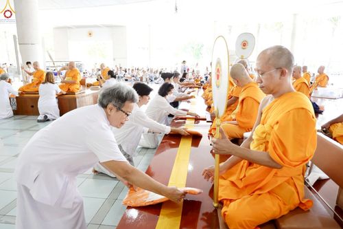 ภาพ No.237951:วันเสาร์ที่ 9 สิงหาคม พ.ศ. 2568 (วันพระ ขึ้น 15 ค่ำ เดือน 9) พิธีบุพเปตพลี ครั้งที่ 168 ร่วมอุทิศบุญแด่หมู่ญาติที่ล่วงลับไปแล้ว และสืบทอดอายุพระพุทธศาสนา ณ หอฉันคุณยายอาจารย์ฯ วัดพระธรรมกาย