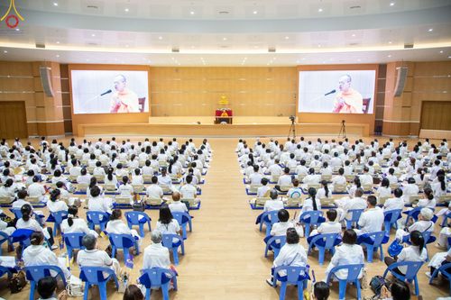 ภาพ No.90393:งานสัมมนา ผู้นำบุญยอดกัลยาณมิตร 77 จังหวัดทั่วไทย โครงการกฐินสามัคคีทั่วไทย 5,000 วัด พุทธศักราช 2566 และโครงการอุปสมบท 3,000 รูป บูชาธรรมมหาปูชนียาจารย์ ระหว่าง วันที่ 6 - 8 ตุลาคม พ.ศ. 2566 ณ จ.นครราชสีมา