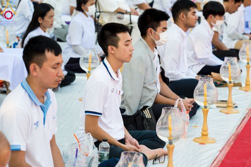 ภาพ No.109570:พิธีจุดประทีปถวายเป็นพุทธบูชา และบูชาธรรมมหาปูชนียาจารย์ วันที่ 10 มกราคม พ.ศ. 2567 ณ อนุสรณ์สถานคลองบางนางแท่น อ.สามพราน จ.นครปฐม