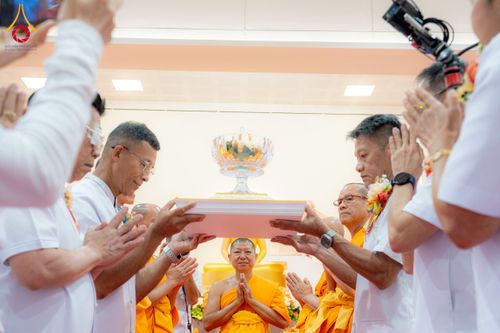 ภาพ No.254792:วันที่ 15 ตุลาคม พ.ศ. 2568 พิธีบรรจุพระบรมสารีริกธาตุภายในพระเกตุองค์พระประธาน สมโภชพระประธาน พระธรรมกาย ณ ศูนยอบรมเยาวชนกาญจนบุรี