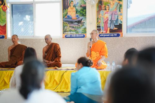 ภาพ No.165564:พิธีทอดกฐิน ณ วัดโพธิ์ชุม จ.เลย ในโครงการกฐินสามัคคีทั่วไทย 30,000 วัด บูชาธรรม 80 ปี หลวงพ่อธัมมชโย โดยคณะศิษยานุศิษย์วัดพระธรรมกาย วันที่ 21 ตุลาคม พ.ศ. 2567