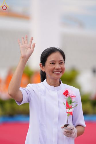 ภาพ No.160418:พิธีปลูกต้นทรัพย์บานชื่น ณ ลานธรรม พระมหาธรรมกายเจดีย์ วัดพระธรรมกาย จ.ปทุมธานี วันพฤหัสบดีที่ 10 ตุลาคม พ.ศ. 2567