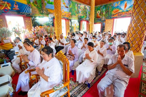 ภาพ No.173394:พิธีทอดกฐิน วัดทาป่าสัก จ.ลำพูน ในโครงการกฐินสามัคคีทั่วไทย 30,000 วัด บูชาธรรม 80 ปี หลวงพ่อธัมมชโย โดยคณะศิษยานุศิษย์วัดพระธรรมกาย วันที่ 3 พฤศจิกายน พ.ศ. 2567