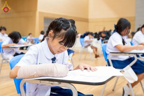 ภาพ No.273783:วันที่ 27 พฤศจิกายน พ.ศ. 2568 สอบธรรมสนามหลวง ธรรมศึกษา ทุกชั้น สนามสอบ วัดพระธรรมกาย จ.ปทุมธานี