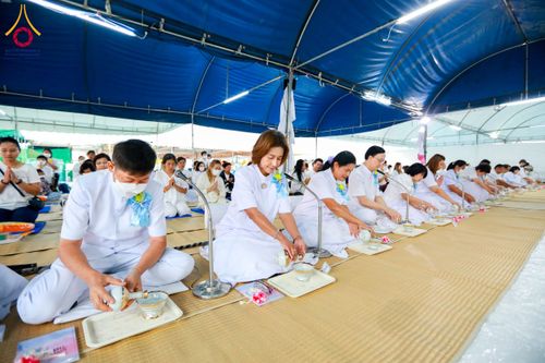 ภาพ No.119063:พิธีถวายภัตตาหารเป็นสังฆทาน แด่คณะพระธรรมยาตรา วันที่ 27 มกราคม พ.ศ. 2567 ณ อนุสรณ์สถานบางปลา จ.นครปฐม