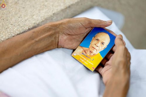 ภาพ No.235394:วันที่ 30-31 กรกฎาคม พ.ศ. 2568 วัดพระธรรมกาย มูลนิธิธรรมกาย ร่วมกับศูนย์ส่งเสริมศีลธรรมจังหวัดสุรินทร์ เปิดศูนย์พักพิงชั่วคราวเพื่อช่วยเหลือประชาชน ผู้อพยพจากเหตุปะทะกันตามแนวชายแดน ไทย-กัมพูชา ตั้งแต่วันที่ 24 กรกฎาคม พ.ศ.2568 เป็นต้นไป