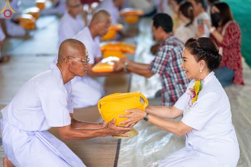 ภาพ No.101333:พิธีบรรพชาธรรมทายาท ในโครงการอุปสมบทบูชาธรรม มหาปูชนียาจารย์ พ.ศ. 2566 ณ วัดท่าสุวรรณ จ.ราชบุรี วันที่ 6 ธันวาคม พ.ศ. 2566