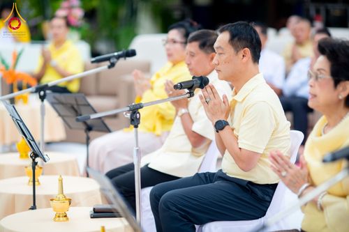 ภาพ No.180285:พิธีทำบุญตักบาตร ข้าวสารอาหารแห้ง แด่คณะสงฆ์ 99 รูป เนื่องในวันพ่อแห่งชาติ ปีที่ 50 ณ ศูนย์การค้าตลาดรังสิต ซ.รังสิต-ปทุมธานี 5 วันที่ 5 ธันวาคม พ.ศ. 2567