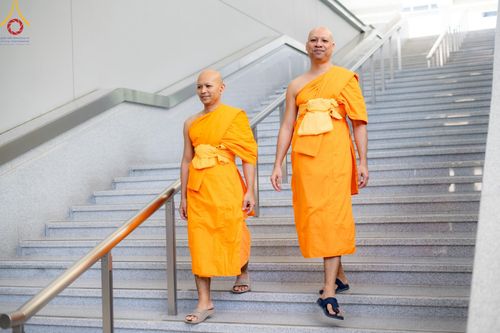 ภาพ No.143178:พิธีถวายภัตตาหารเพื่อเป็นกำลังแห่งการเข้าถึงธรรม ของพระภิกษุสามเณร วัดพระธรรมกาย วันเสาร์ที่ 6 กรกฏาคม พ.ศ. 2567 ณ หอฉันคุณยายอาจารย์ วัดพระธรรมกาย จ.ปทุมธานี