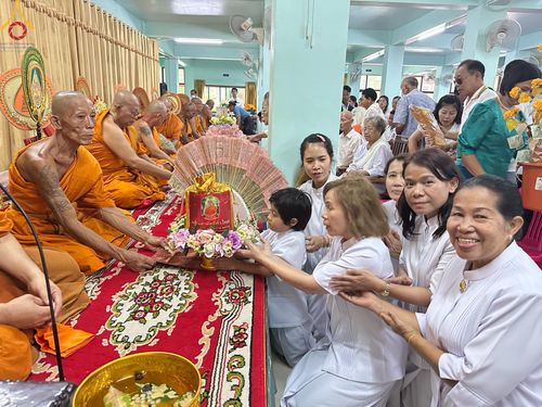 ภาพ No.163274:โครงการกฐินสามัคคีทั่วไทย 30,000 วัด บูชาธรรม 80 ปี หลวงพ่อธัมมชโย โดย คณะศิษยานุศิษย์วัดพระธรรมกาย ณ วัดประดิษฐ์ธรรม จ.สระบุรี วันที่ 19 ตุลาคม พ.ศ. 2567