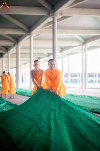 ภาพ No.219070:วันที่ 19-21 เมษายน พ.ศ. 2568 การเตรียมงานในลานธรรม , วิหารคด เพื่องานวันคุ้มครองโลก 22 เมษายน พ.ศ. 2568