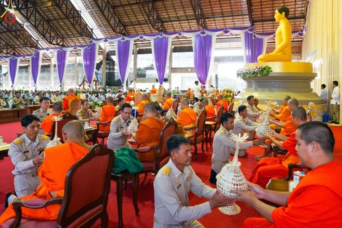 ภาพ No.125629:พิธีมอบโล่และทุนการศึกษา โครงการโรงเรียนส่งเสริมศีลธรรม  "นักบุญขุนเขา" ครั้งที่ ๒ ณ อาคารธรรมสภา วัดบ้านขุน ตำบลบ่อหลวง อำเภอฮอด จังหวัดเชียงใหม่ วันอังคารที่ ๒๗ กุมภาพันธ์ พ.ศ.๒๕๖๗