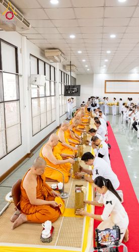 ภาพ No.276685:วันเสาร์ที่ 6 ธันวาคม พ.ศ. 2568 พิธีมุทิตาสักการะ เนื่องในโอกาสที่พระเดชพระคุณพระพรหมดิลก เจ้าอาวาสวัดสามพระยา วรวิหาร เมตตาเป็นประธานในพิธีตั้งฐานานุกรมใน พระราชวิเทศวชิรเวที (บัณฑิต วรปญฺโญ) ผู้ช่วยเจ้าอาวาสวัดพระธรรมกาย (ไวโรจน์ วิโรจโน) ผู้ช่วยเจ้าอา