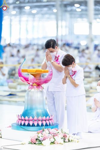 ภาพ No.99785:พิธีทอดผ้าป่า ต้นสมบัติจักรพรรดิ ในวันอาทิตย์ที่ 3 ธันวาคม พ.ศ. 2566 ณ สภาธรรมกายสากล วัดพระธรรมกาย จ.ปทุมธานี