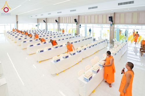 ภาพ No.225918:วันเสาร์ที่ 24 พฤษภาคม พ.ศ. 2568 พิธีถวายสังฆทาน 323 วัด ปีที่ 21 ครั้งที่ 177 พิธีมอบกองทุนหนุนแรงใจช่วยครูใต้ ปีที่ 18 ครั้งที่ 141 และพิธีทำบุญอุทิศส่วนกุศลให้ผู้วายชนม์ ณ ศูนย์ปฏิบัติธรรมภาคใต้ จ.สงขลา