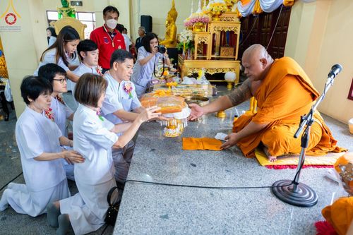ภาพ No.165341:พิธีทอดกฐิน ณ วัดตระพัง ต.เชียงรากใหญ่  อ.สามโคก จ.ปทุมธานี ในโครงการกฐินสามัคคีทั่วไทย 30,000 วัด บูชาธรรม 80 ปี หลวงพ่อธัมมชโย โดยคณะศิษยานุศิษย์วัดพระธรรมกาย วันที่ 20 ตุลาคม พ.ศ. 2567