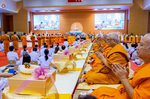 ภาพ No.236211:วันที่ 3 สิงหาคม พ.ศ. 2568 พิธีมุทิตาสักการะพระภิกษุ ผู้สอบได้เปรียญธรรม 9 ประโยค ระดับโลก ปีที่ 37, พิธีมอบโล่และทุนการศึกษา สำนักเรียนบาลีดีเด่นทั่วประเทศ ณ ห้องแก้วสารพัดนึก 1 วัดพระธรรมกาย